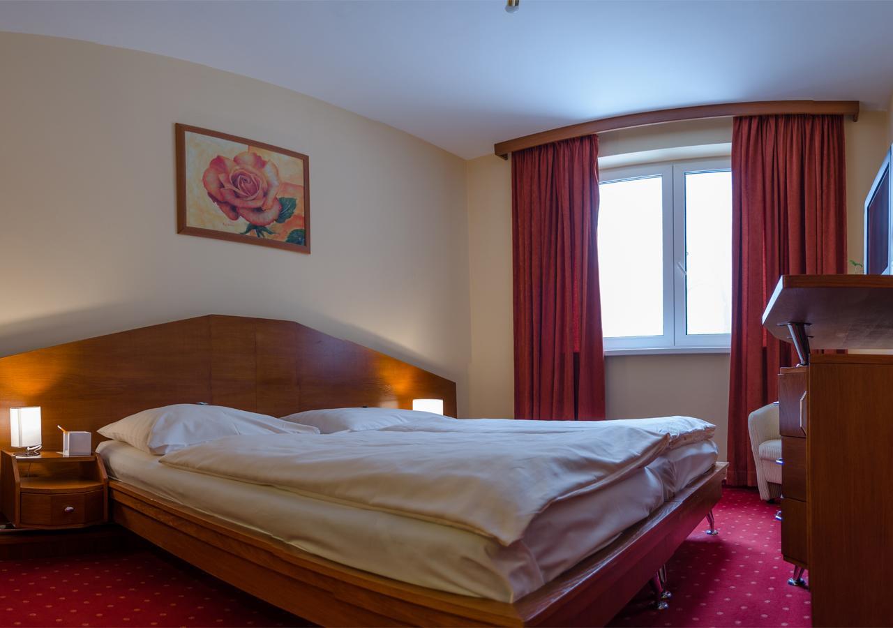 Hotel West Bratislava Extérieur photo