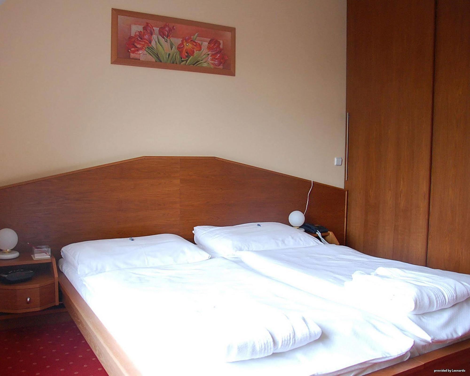 Hotel West Bratislava Chambre photo